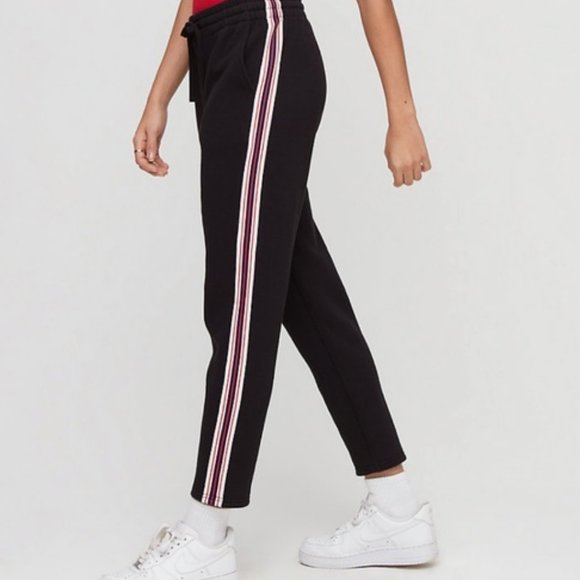 TNA Iconic Sweatpant - Picture 1 of 5